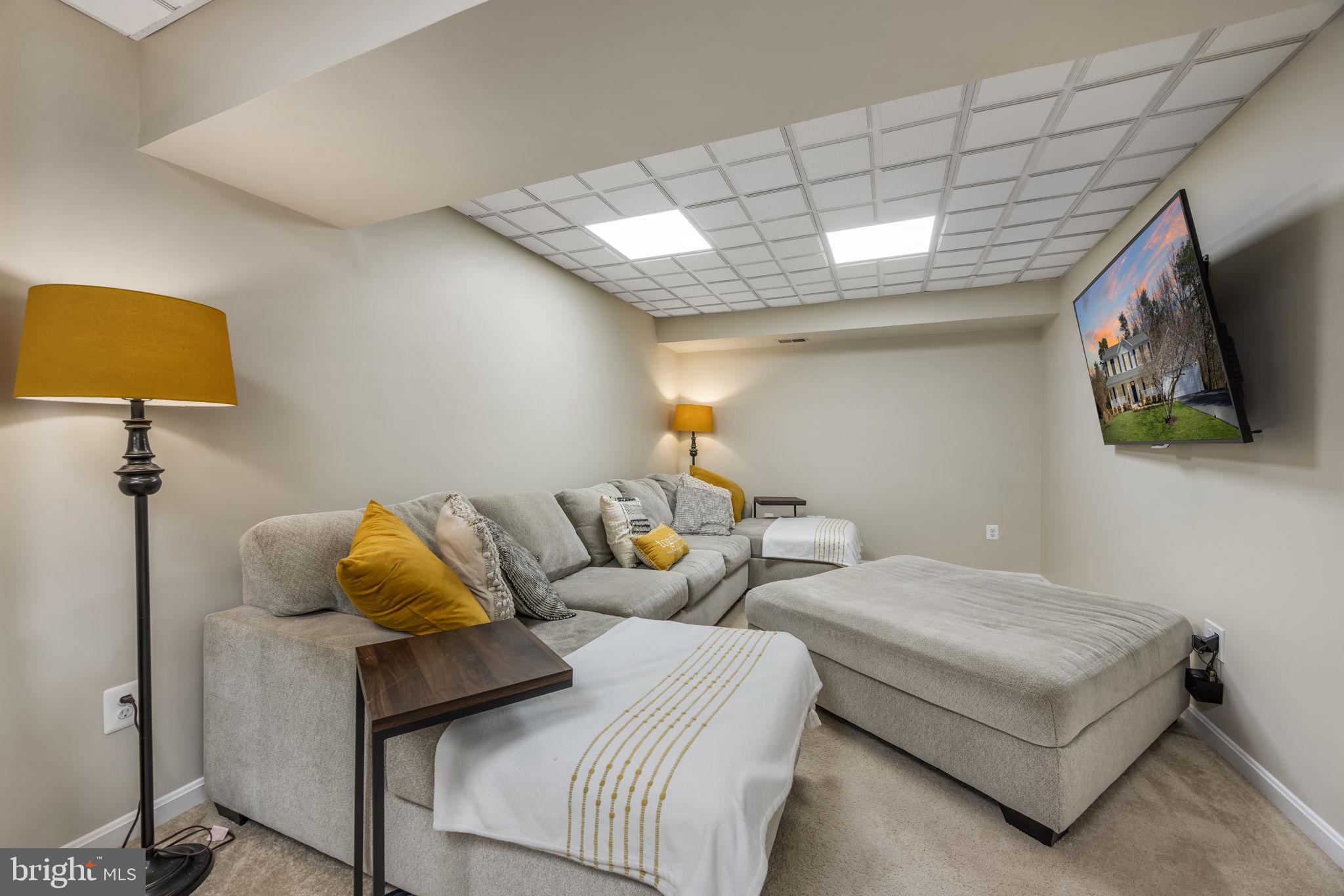 8504 SILVERDALE ROAD