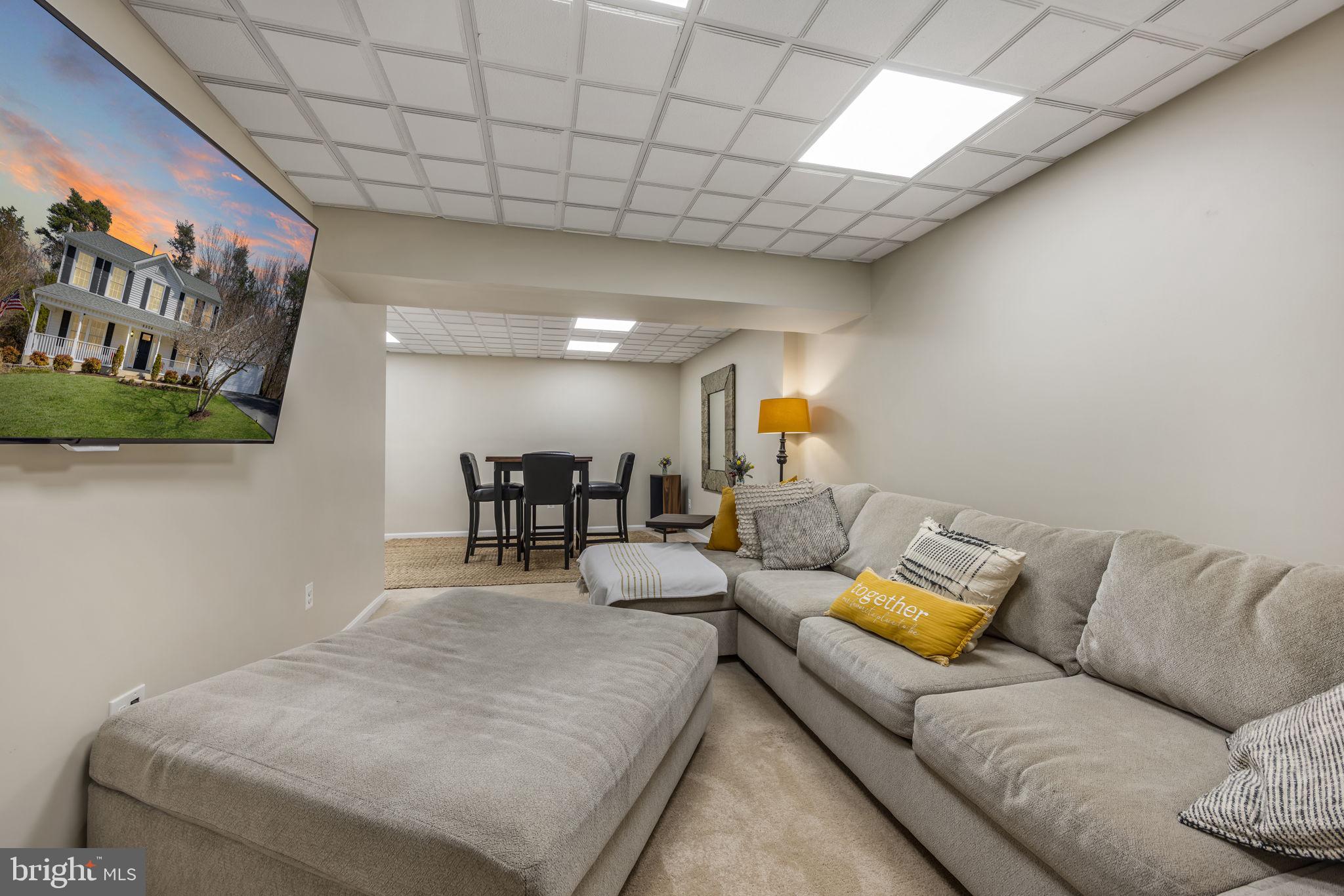 8504 SILVERDALE ROAD