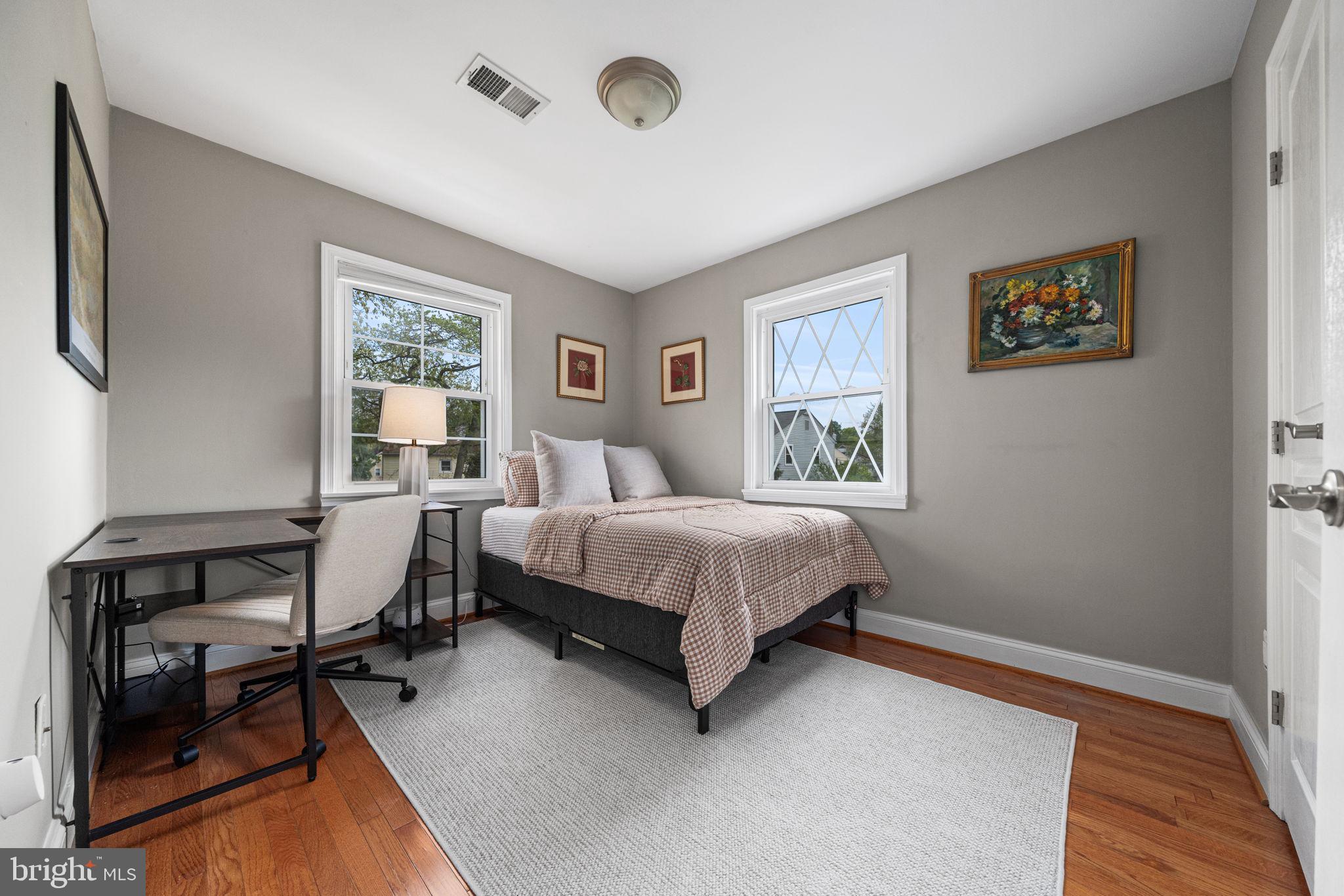 2253 ROANOKE DRIVE