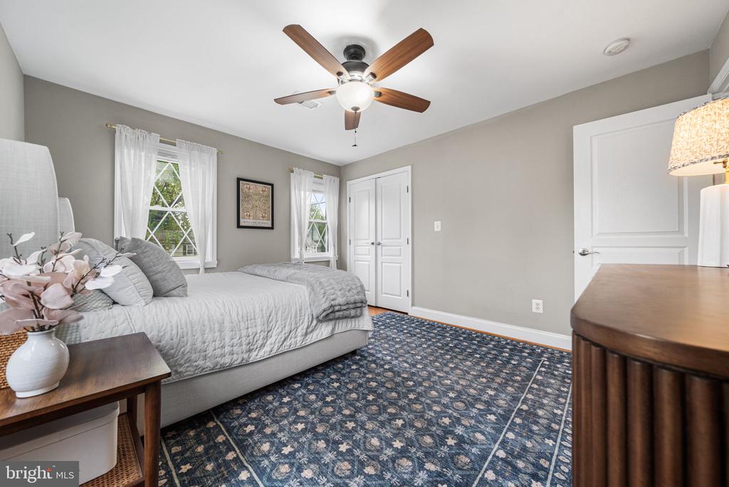 2253 ROANOKE DRIVE