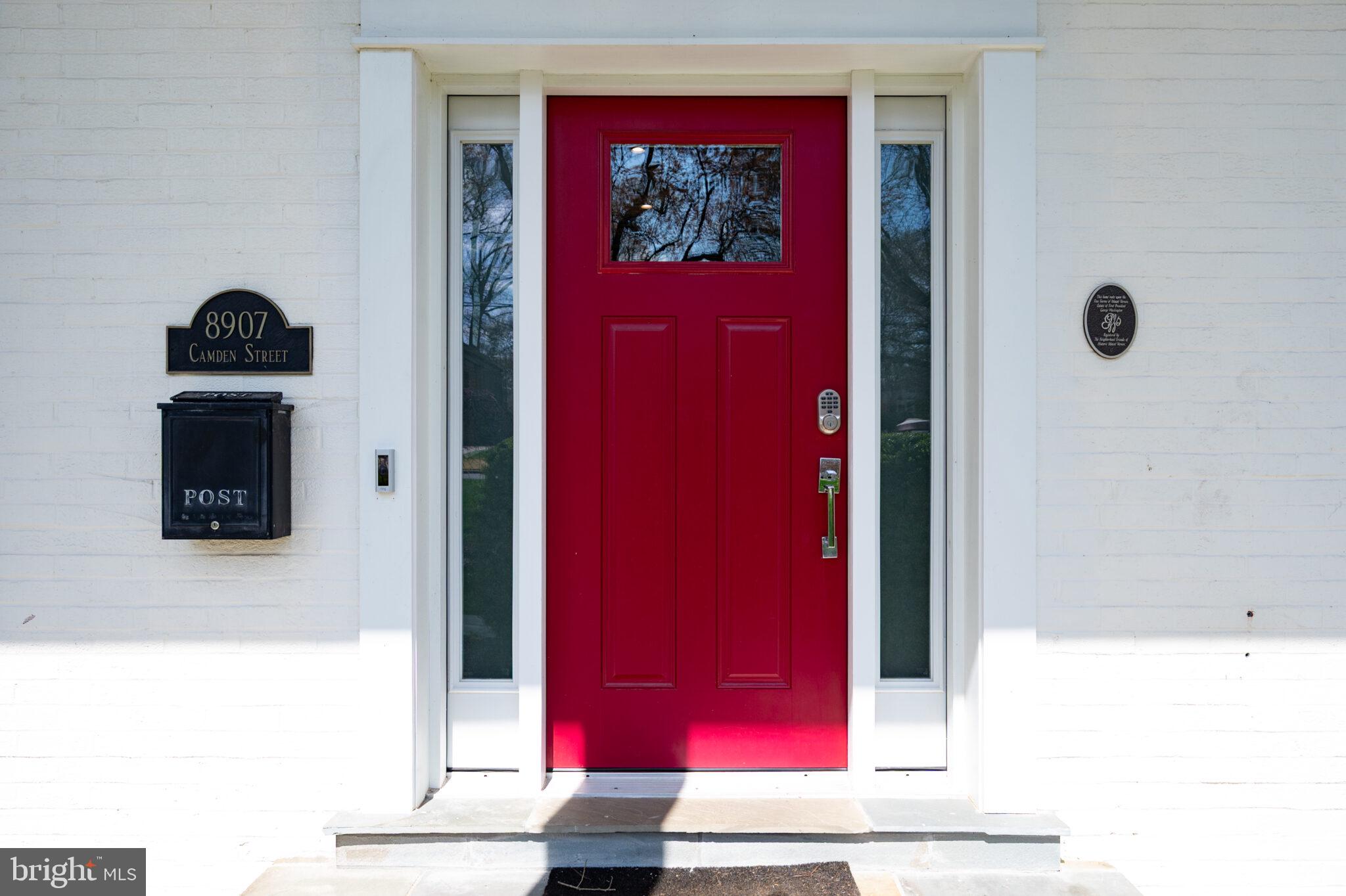8907 CAMDEN STREET