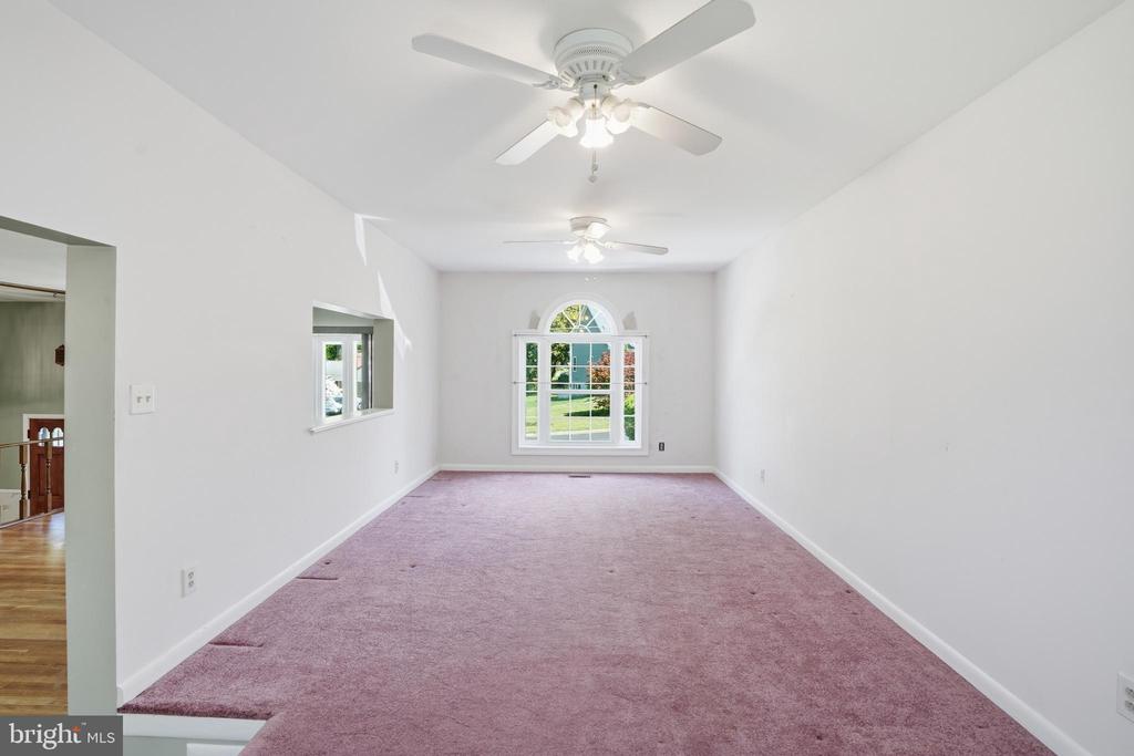 6917 JENKINS LANE
