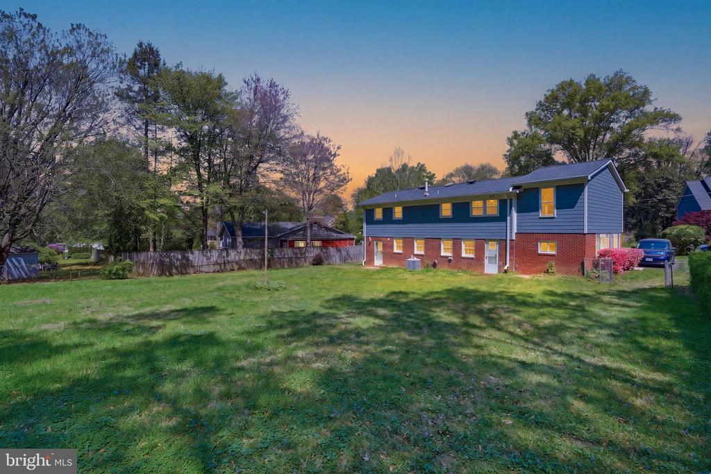 6917 JENKINS LANE