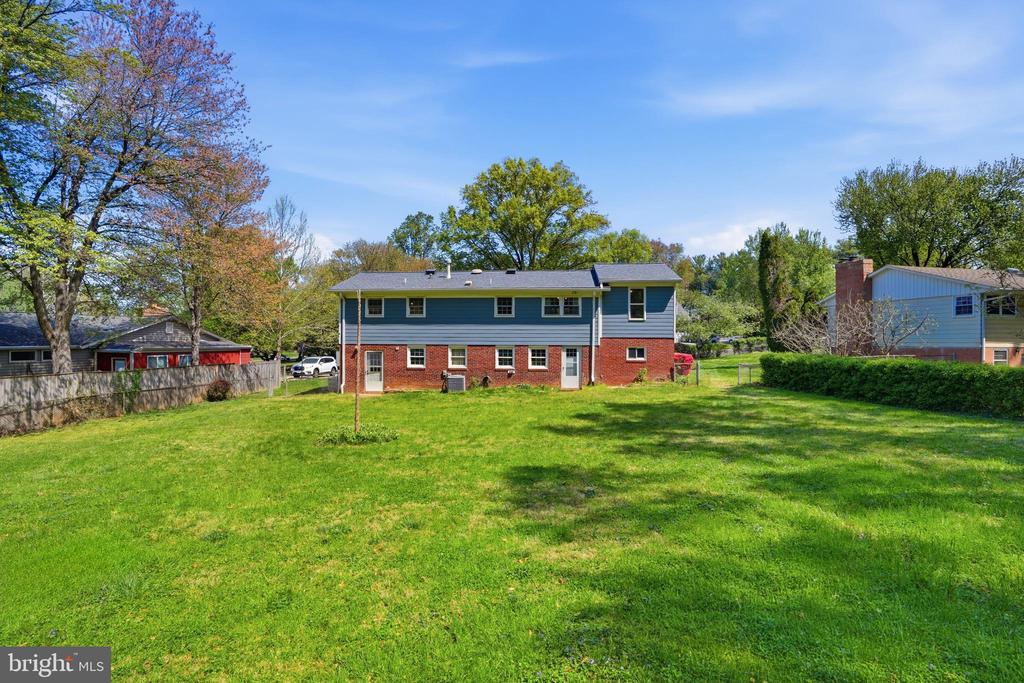 6917 JENKINS LANE