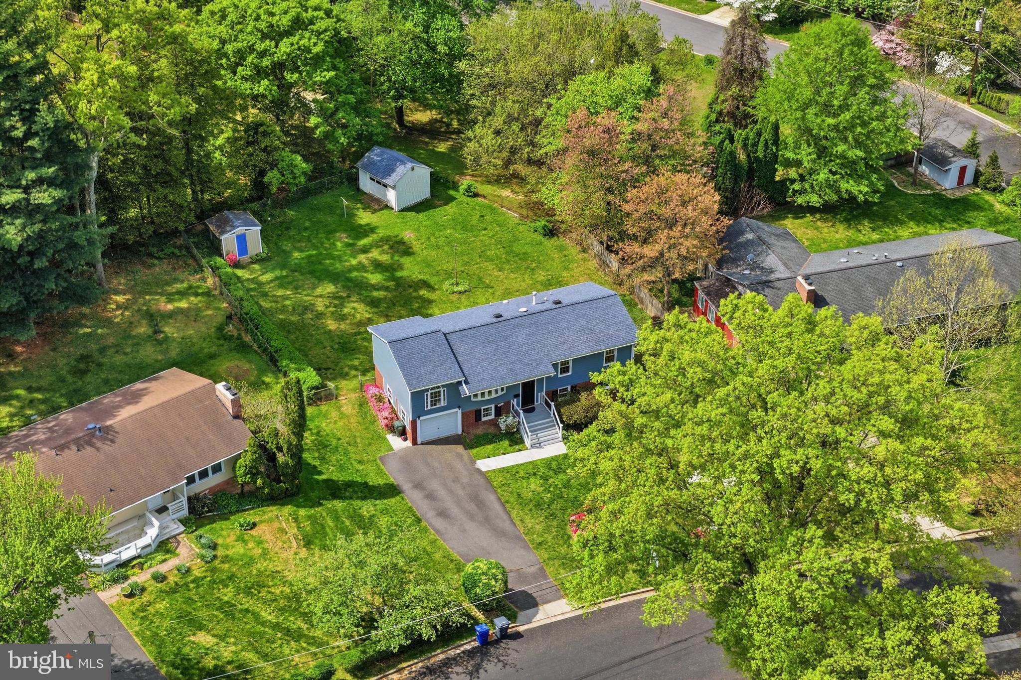 6917 JENKINS LANE