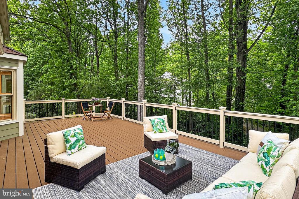 1563 HARPERS COVE LANE