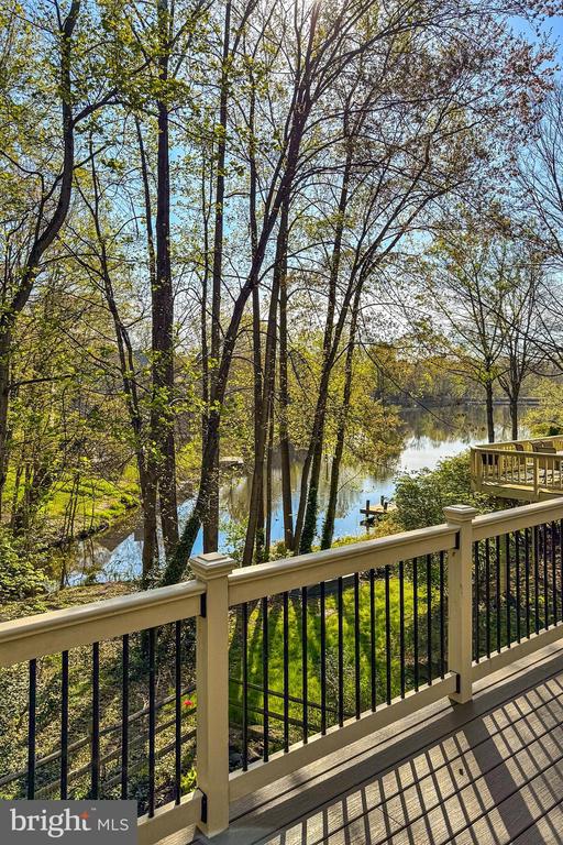 1563 HARPERS COVE LANE