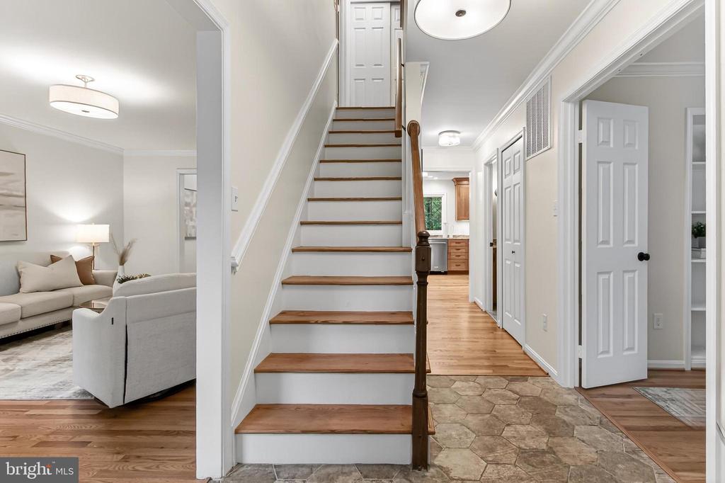 1563 HARPERS COVE LANE