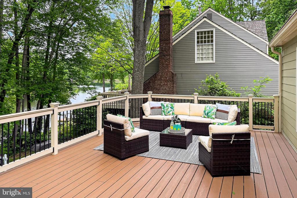 1563 HARPERS COVE LANE