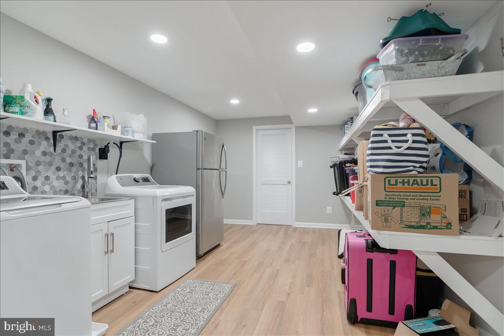 3428 RAMSGATE TERRACE