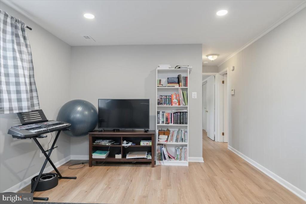 3428 RAMSGATE TERRACE