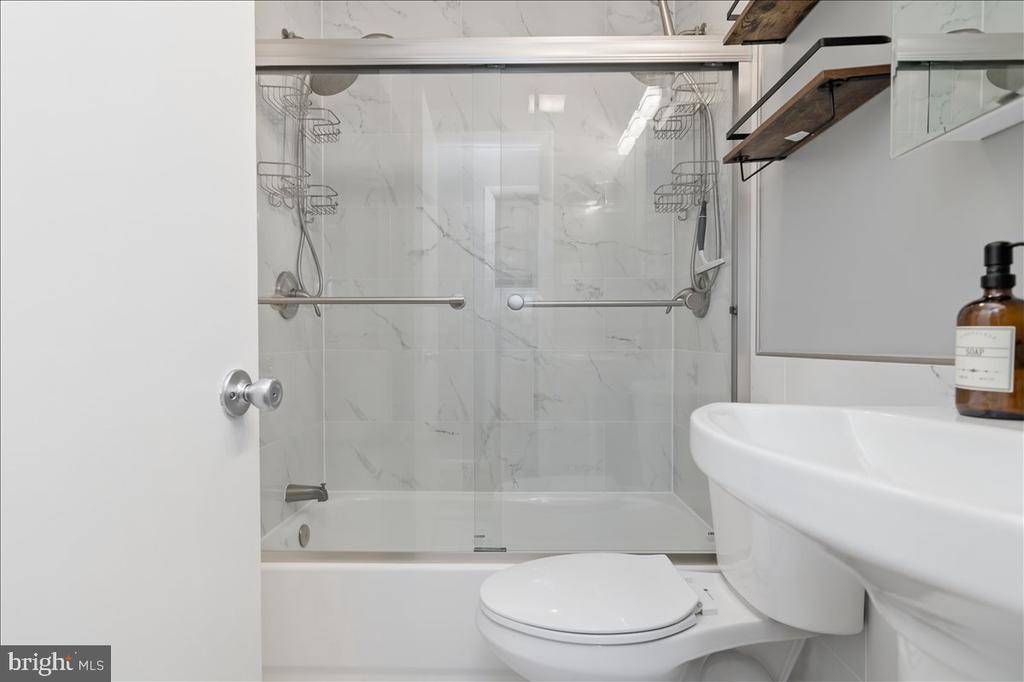 3428 RAMSGATE TERRACE