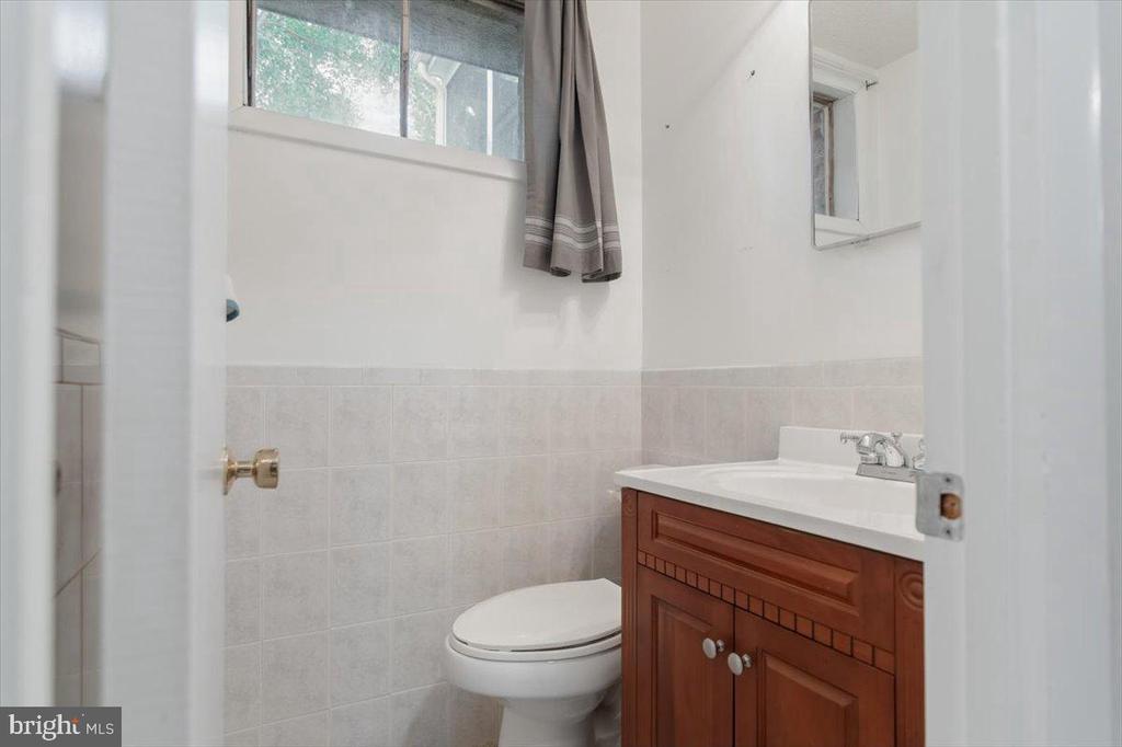 3428 RAMSGATE TERRACE