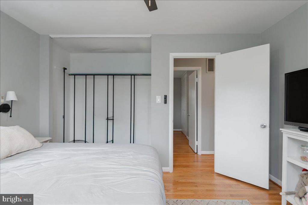 3428 RAMSGATE TERRACE