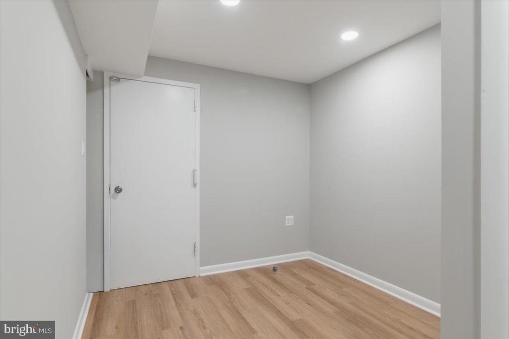 3428 RAMSGATE TERRACE