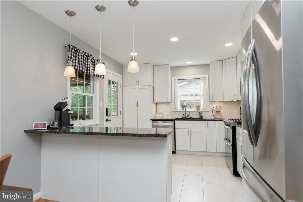 3428 RAMSGATE TERRACE