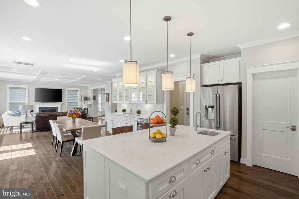 6365 VERDE COURT
