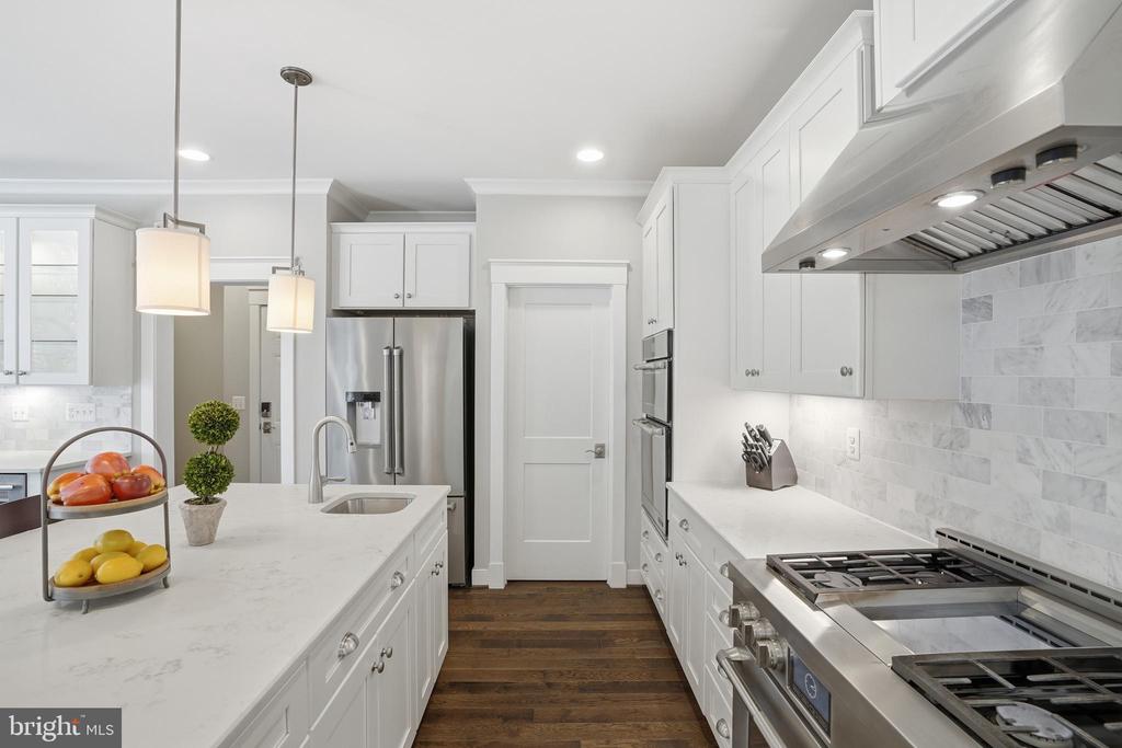 6365 VERDE COURT