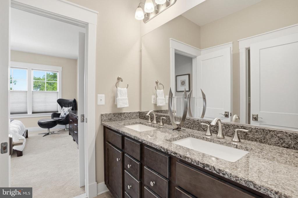 6365 VERDE COURT