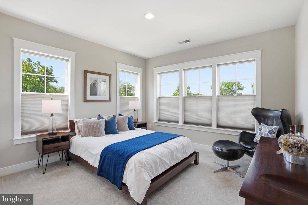 6365 VERDE COURT