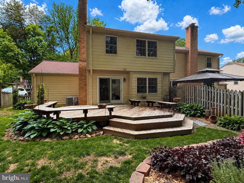 10012 WOOD SORRELS LANE