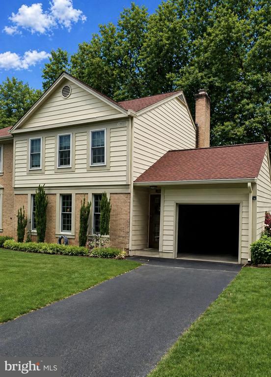 10012 WOOD SORRELS LANE
