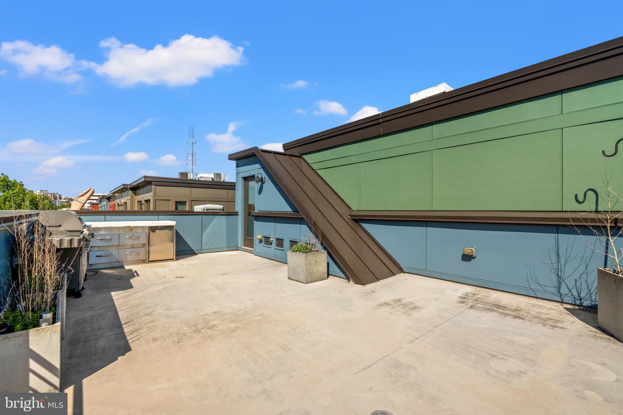 3012 DISTRICT AVENUE