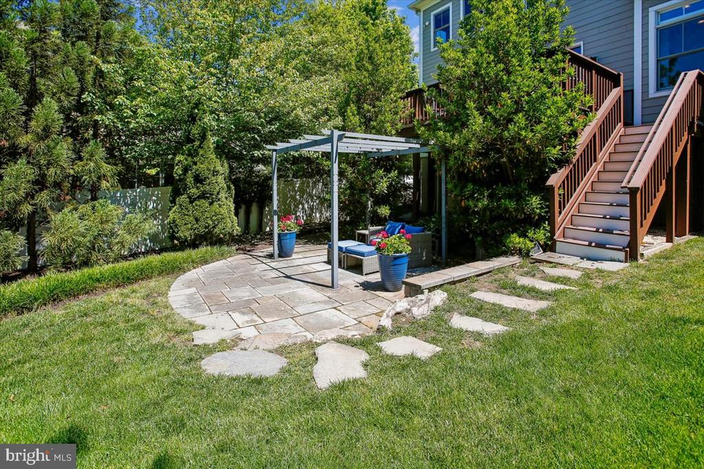 2134 EMILYS LANE