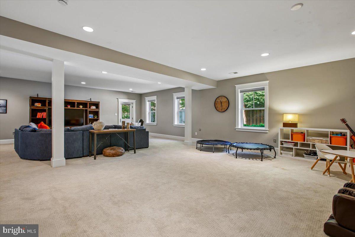 2134 EMILYS LANE