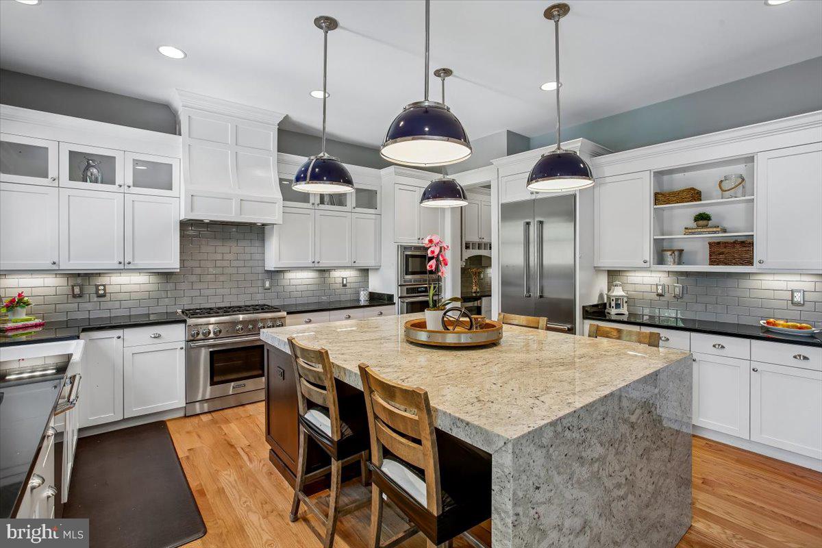 2134 EMILYS LANE