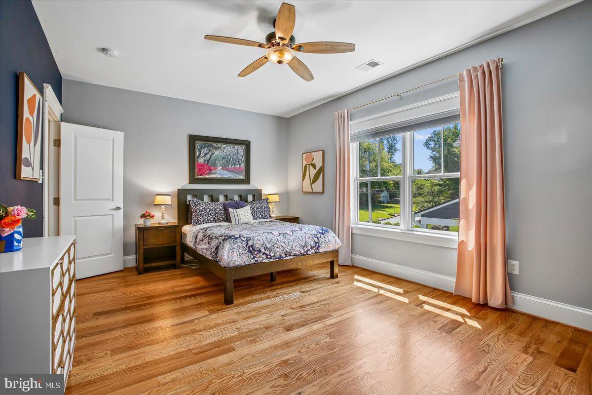 2134 EMILYS LANE