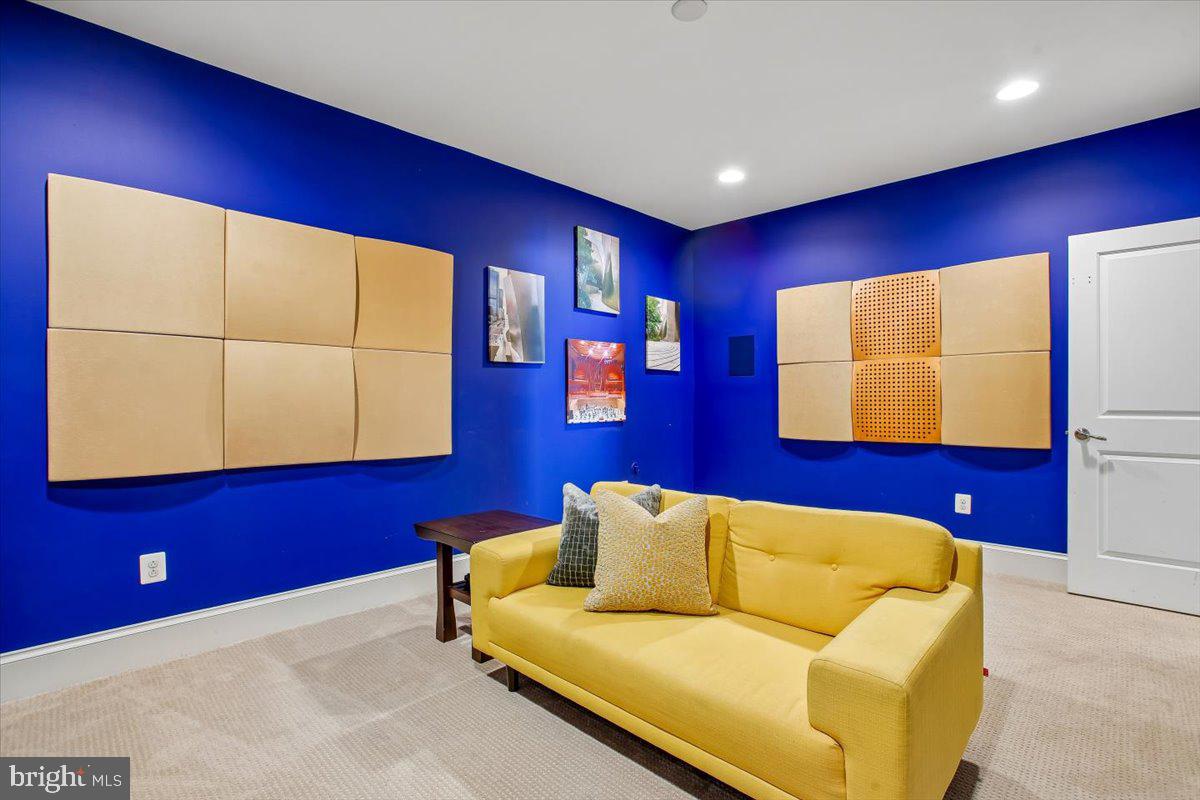2134 EMILYS LANE