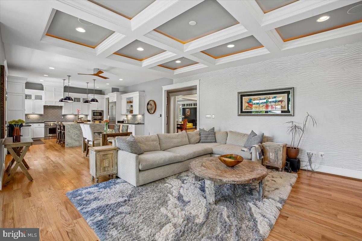 2134 EMILYS LANE