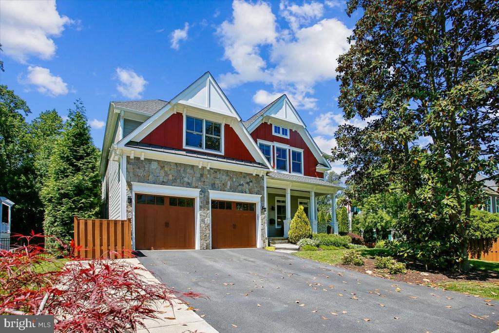 2134 EMILYS LANE