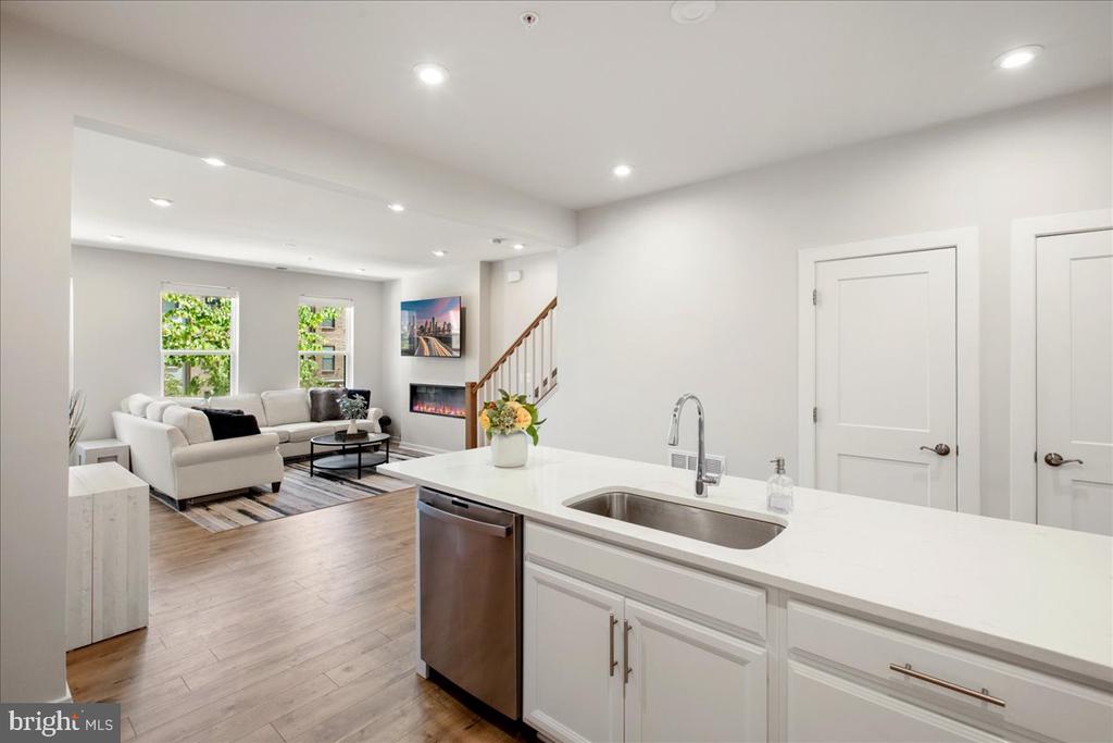 4153 RED MULBERRY DRIVE Unit: 20