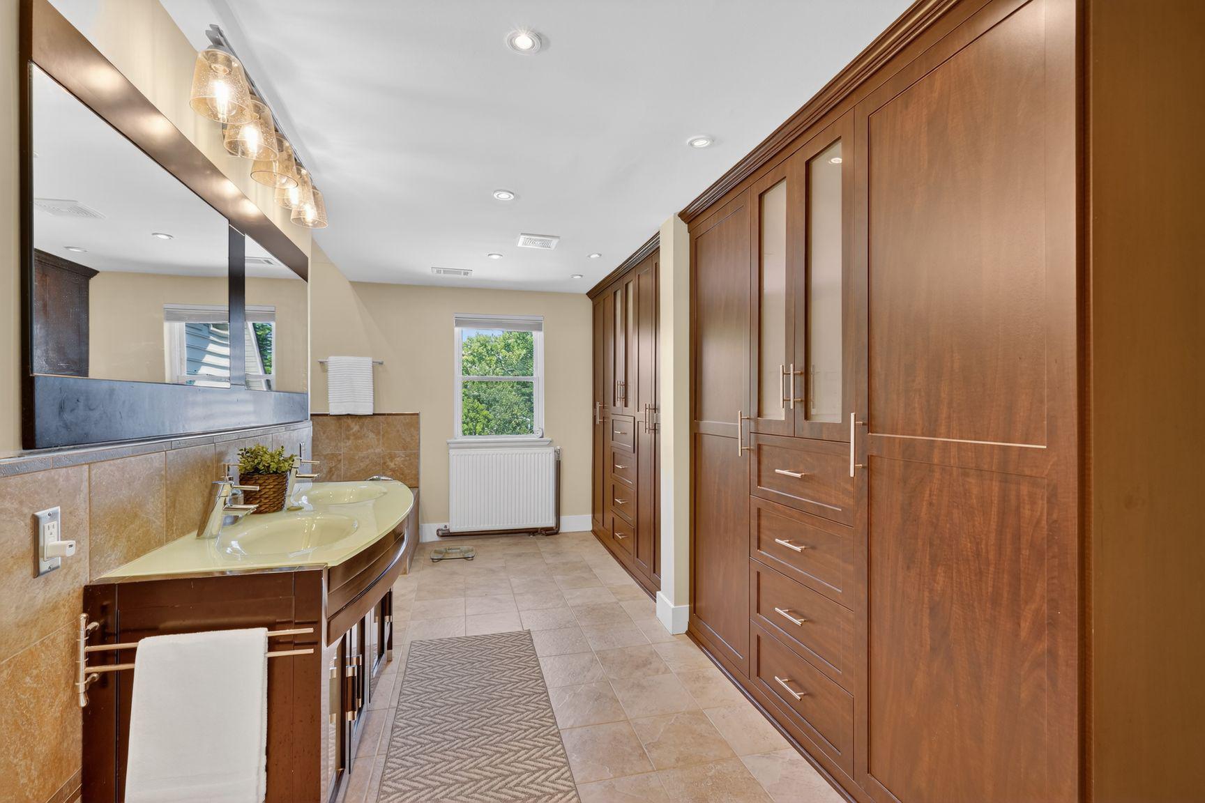 4428 BROOKSIDE DRIVE