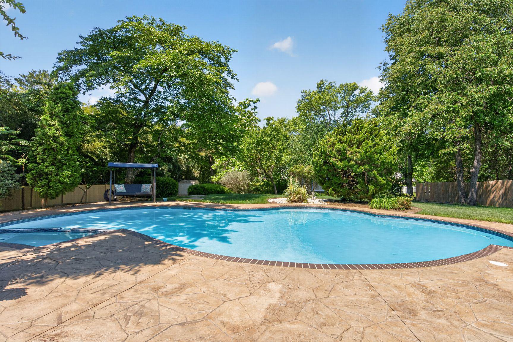 4428 BROOKSIDE DRIVE