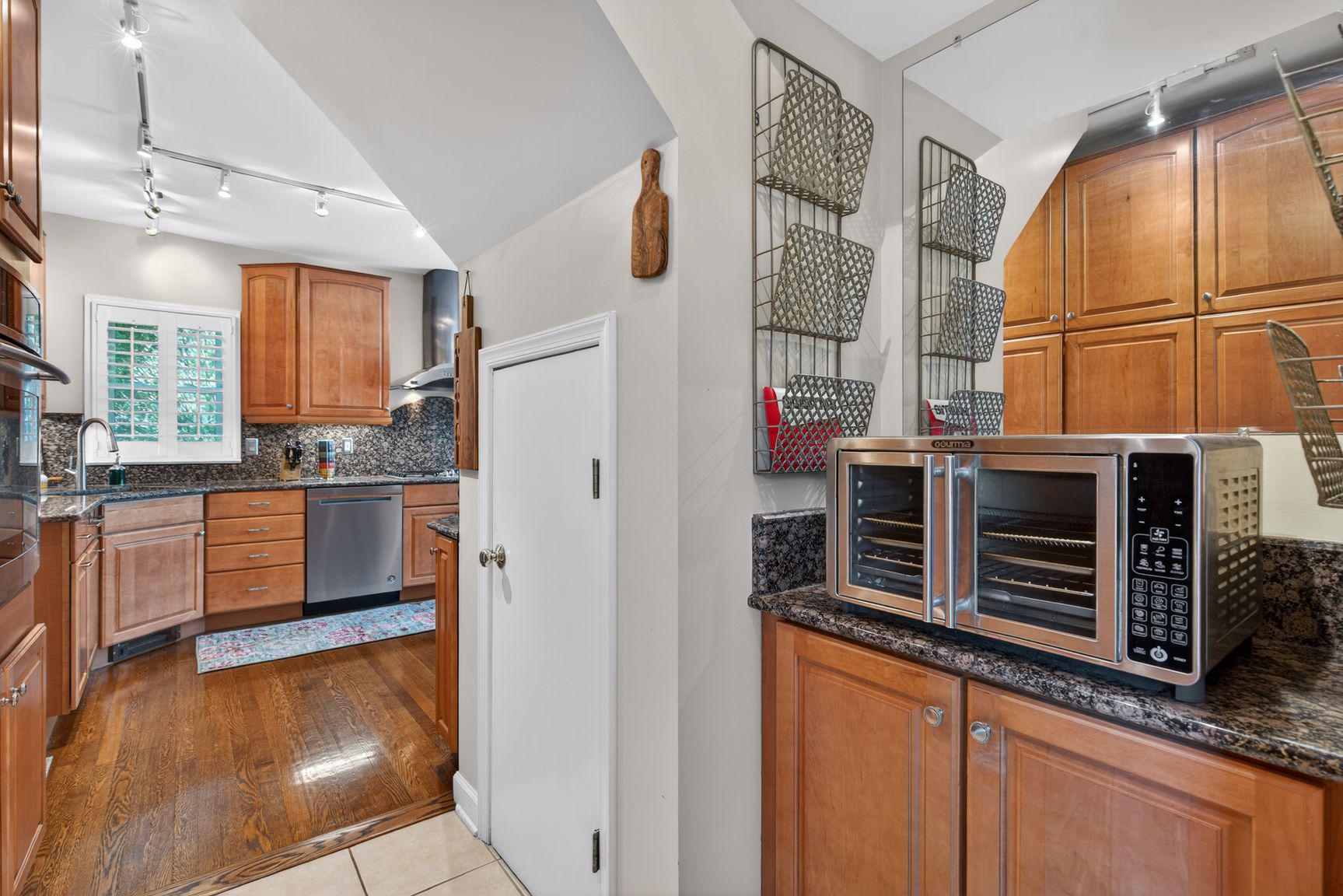 4428 BROOKSIDE DRIVE