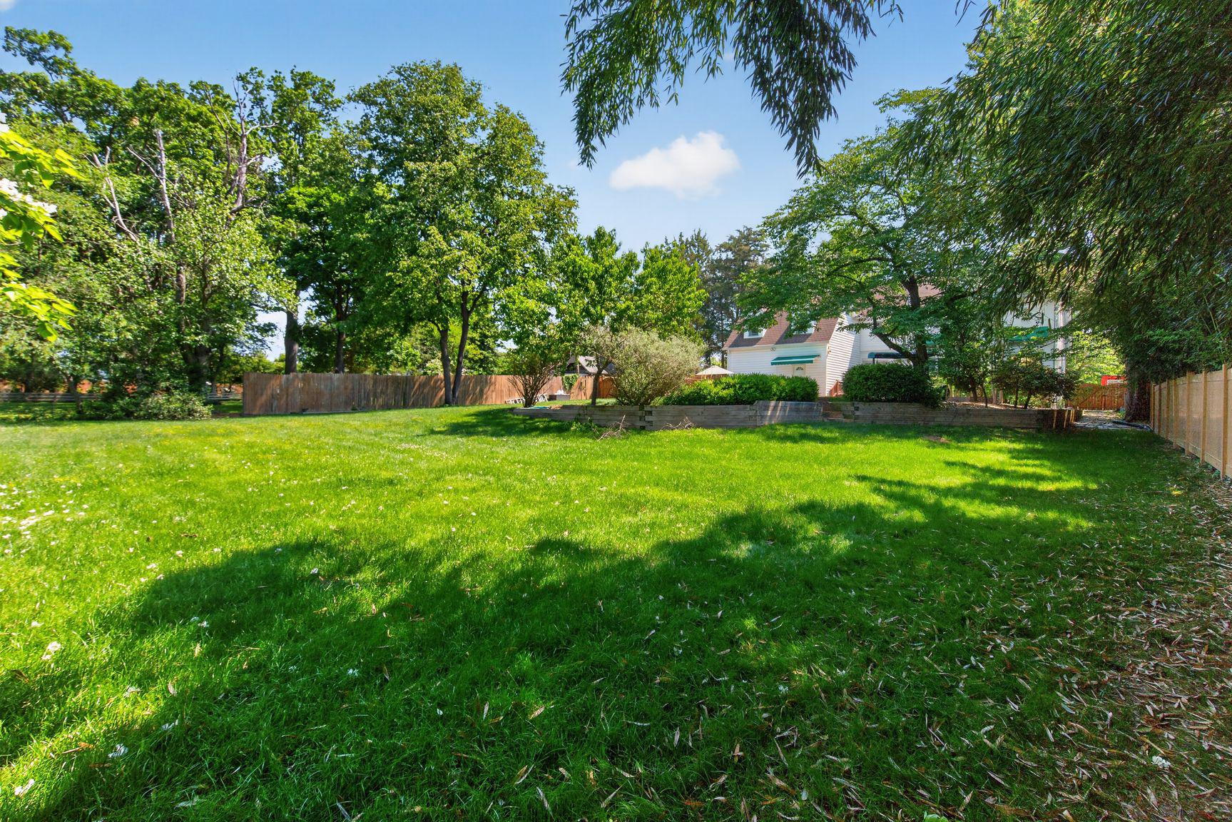 4428 BROOKSIDE DRIVE