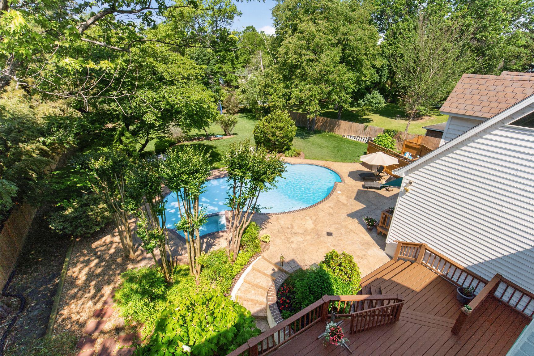 4428 BROOKSIDE DRIVE