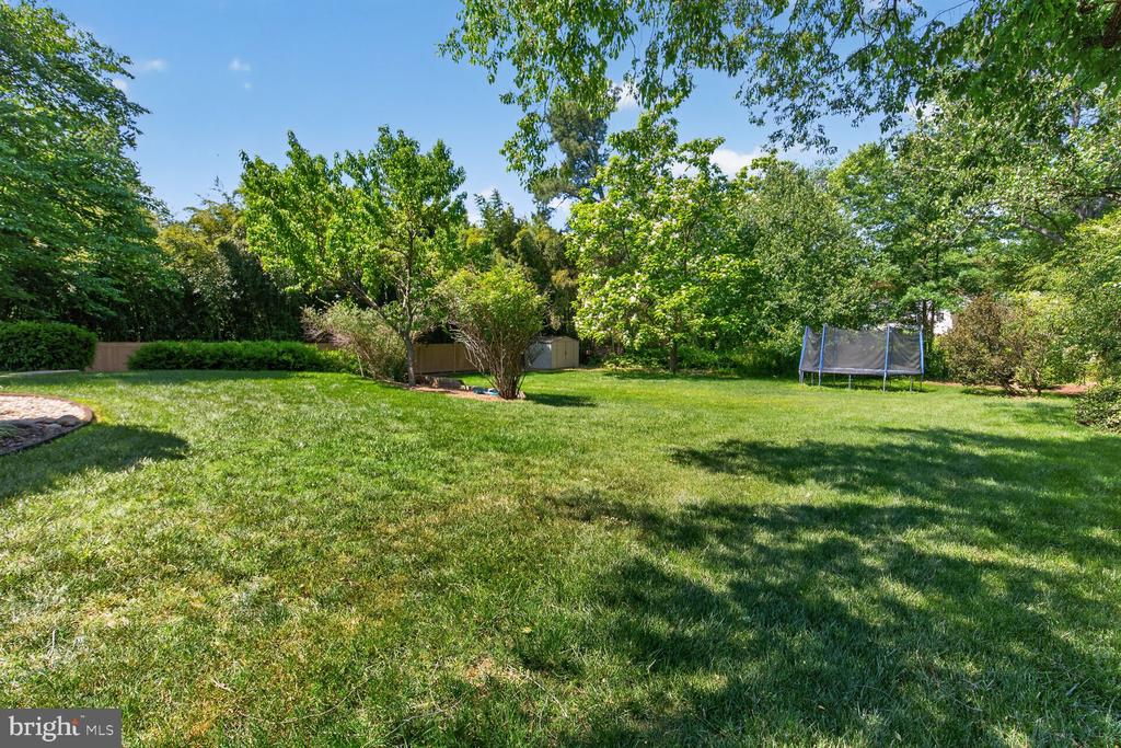 4428 BROOKSIDE DRIVE