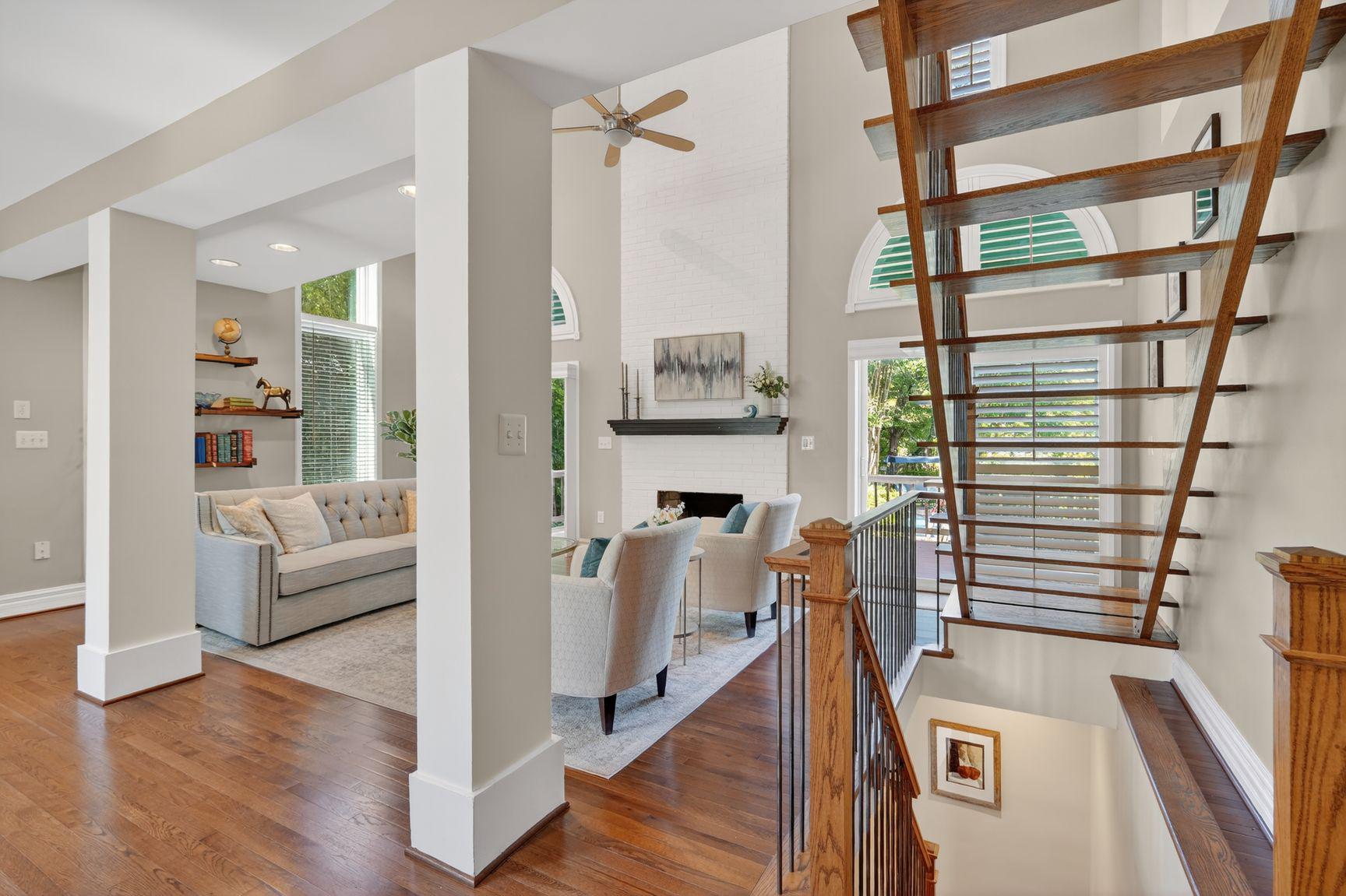 4428 BROOKSIDE DRIVE