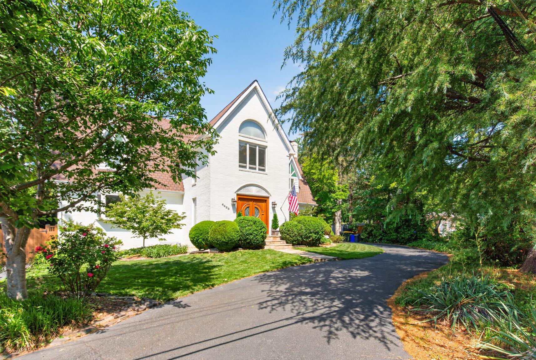 4428 BROOKSIDE DRIVE