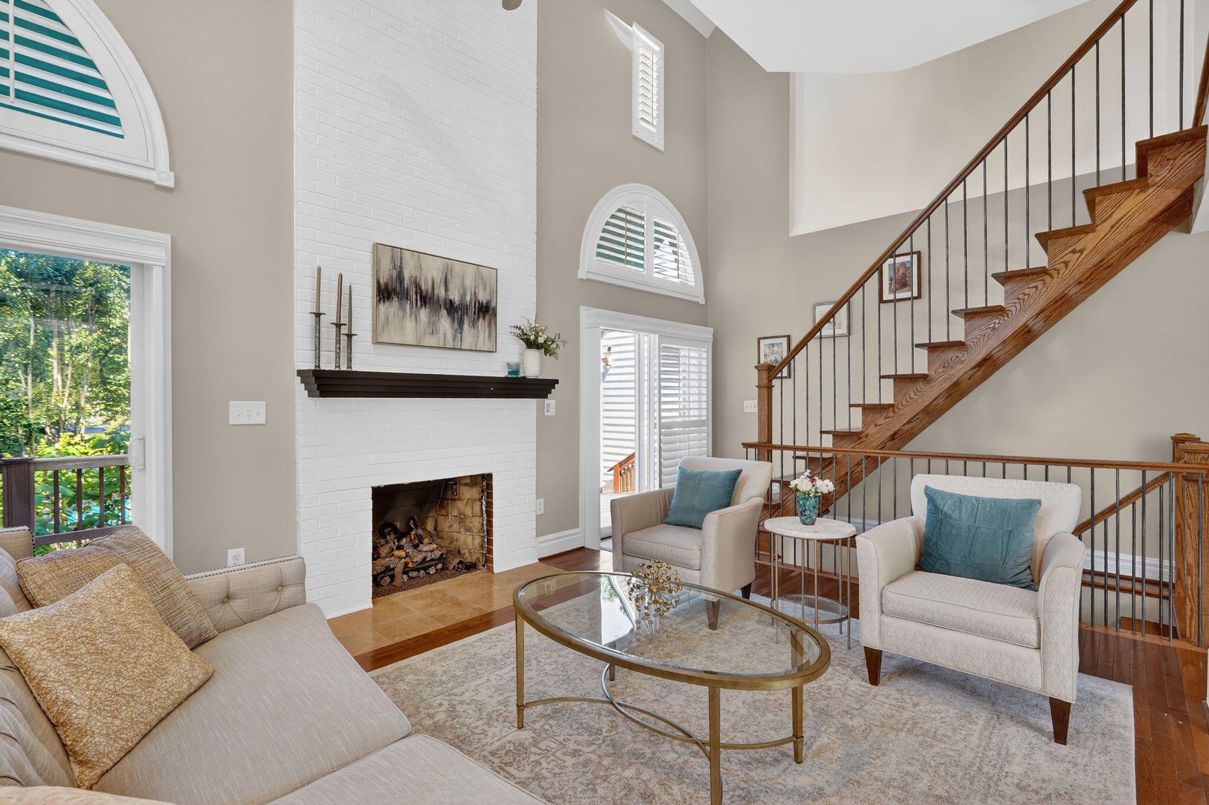 4428 BROOKSIDE DRIVE