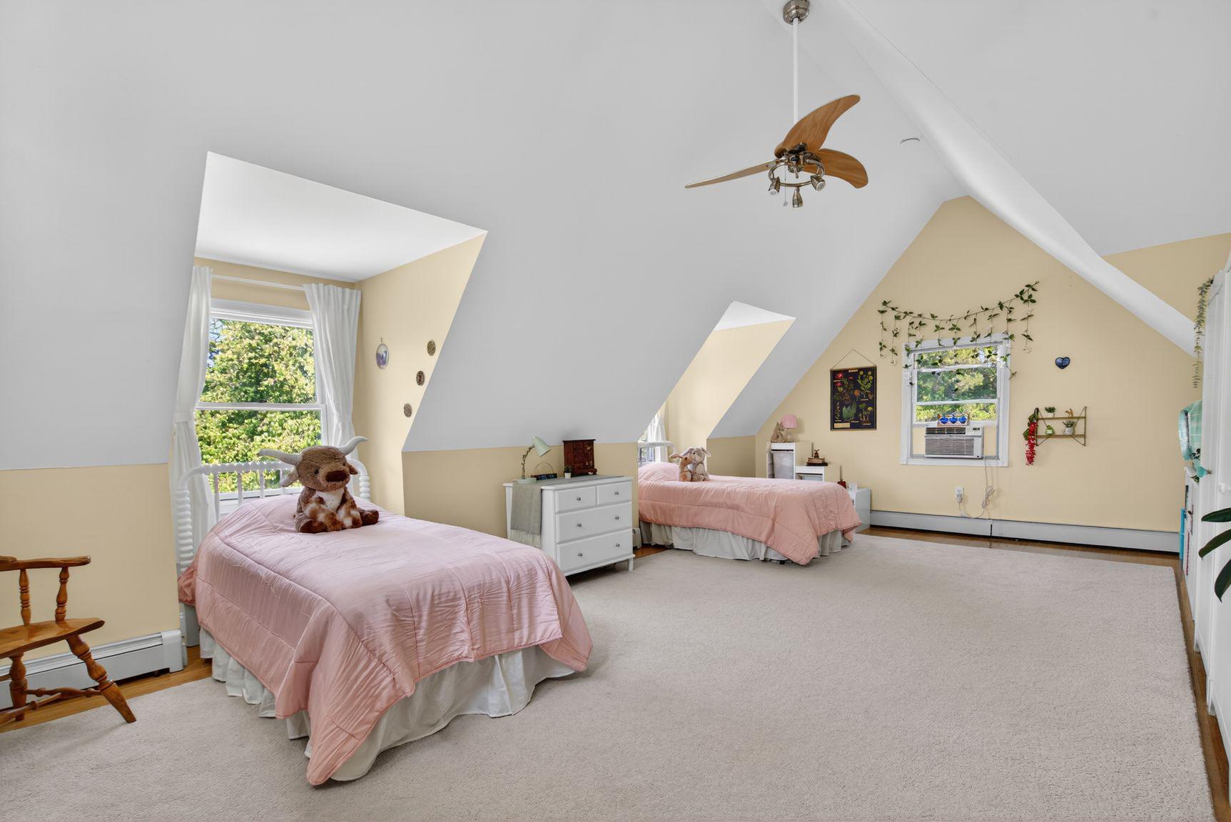 4428 BROOKSIDE DRIVE