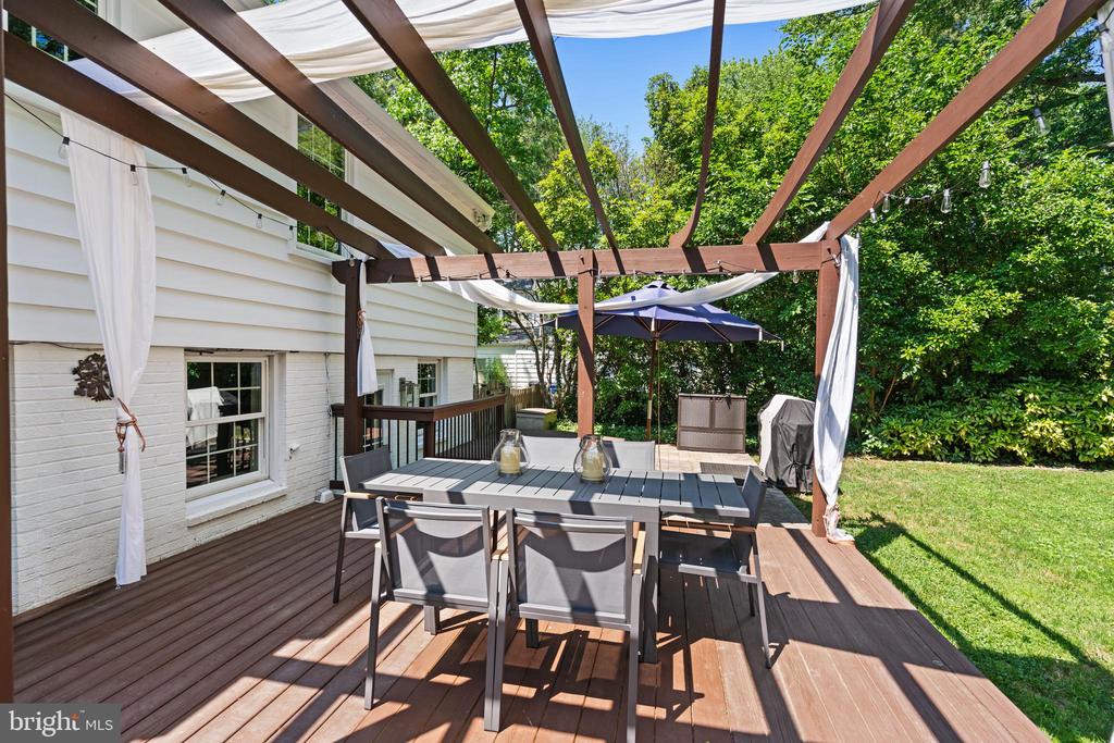 8611 CYRUS PLACE