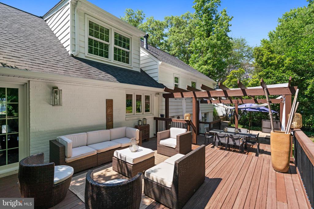8611 CYRUS PLACE