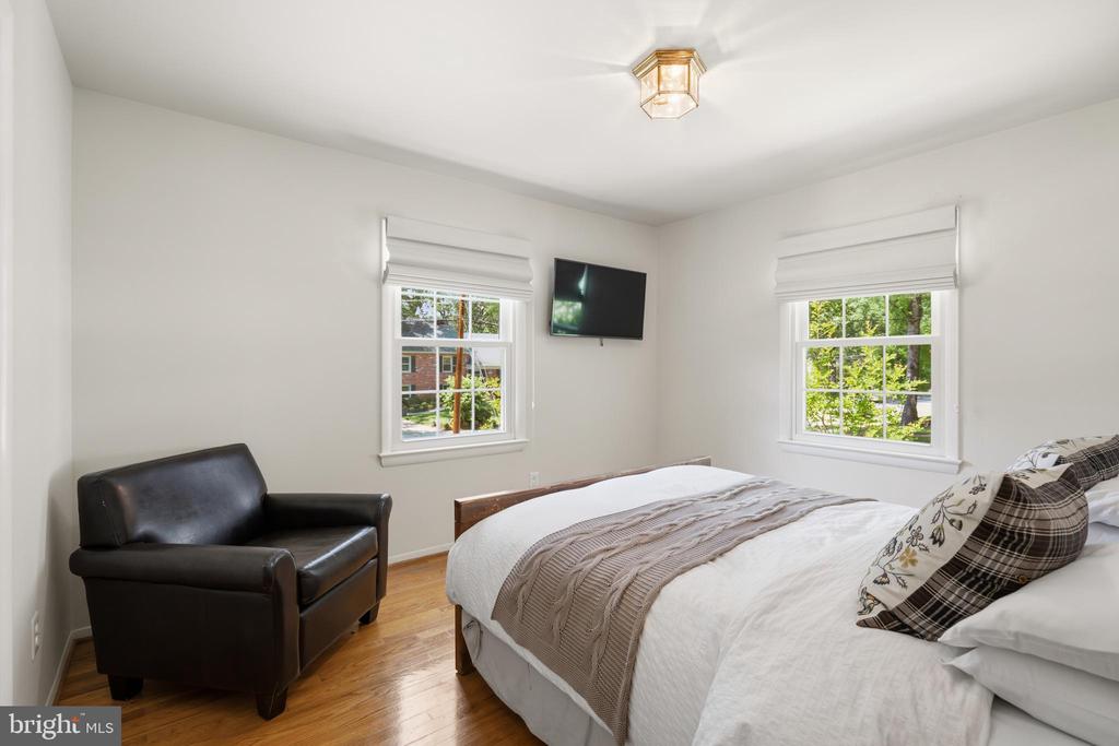 8611 CYRUS PLACE