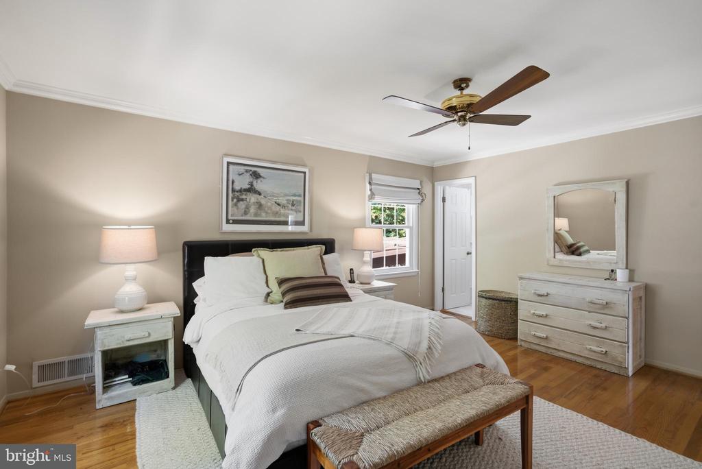 8611 CYRUS PLACE