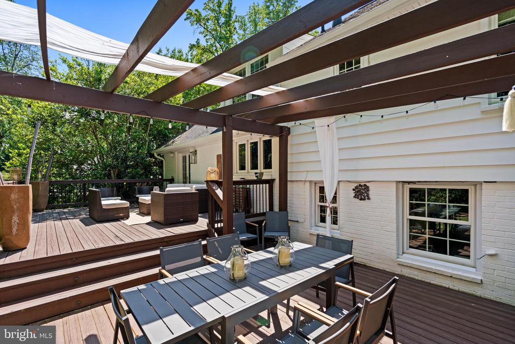 8611 CYRUS PLACE